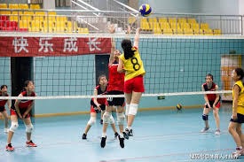 皇马内乱升级！阿隆索失控更衣室，库尔图瓦孤独发声背后的真相